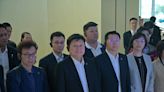 率藍委團參訪北京小米汽車工廠、自動駕駛示範區 傅崐萁高呼：多買幾部回去