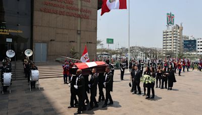 Una multitud despide al dictador Alberto Fujimori: “Déjenlo en paz”