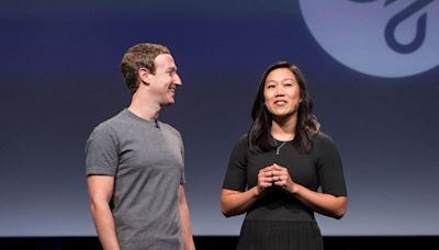 Mark Zuckerberg Redesigns Porsche Cayenne Turbo GT Into A Minivan For Wife Priscilla Chan, Gets A 911 GT3 For Himself