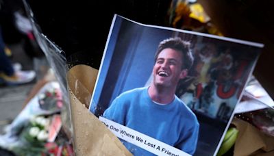 DEA investiga muerte de Matthew Perry por altos niveles de ketamina