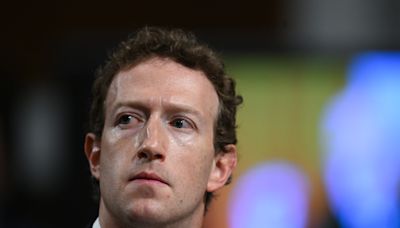 Mark Zuckerberg is tired of playing by Apple's rules