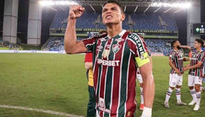 Faixa de capitão e elogios de Mano: a reestreia de Thiago Silva pelo Fluminense