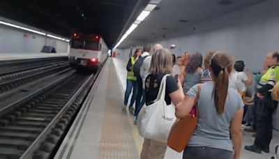 Un hombre se arroja a las vías del tren en la Estación de San Bernardo