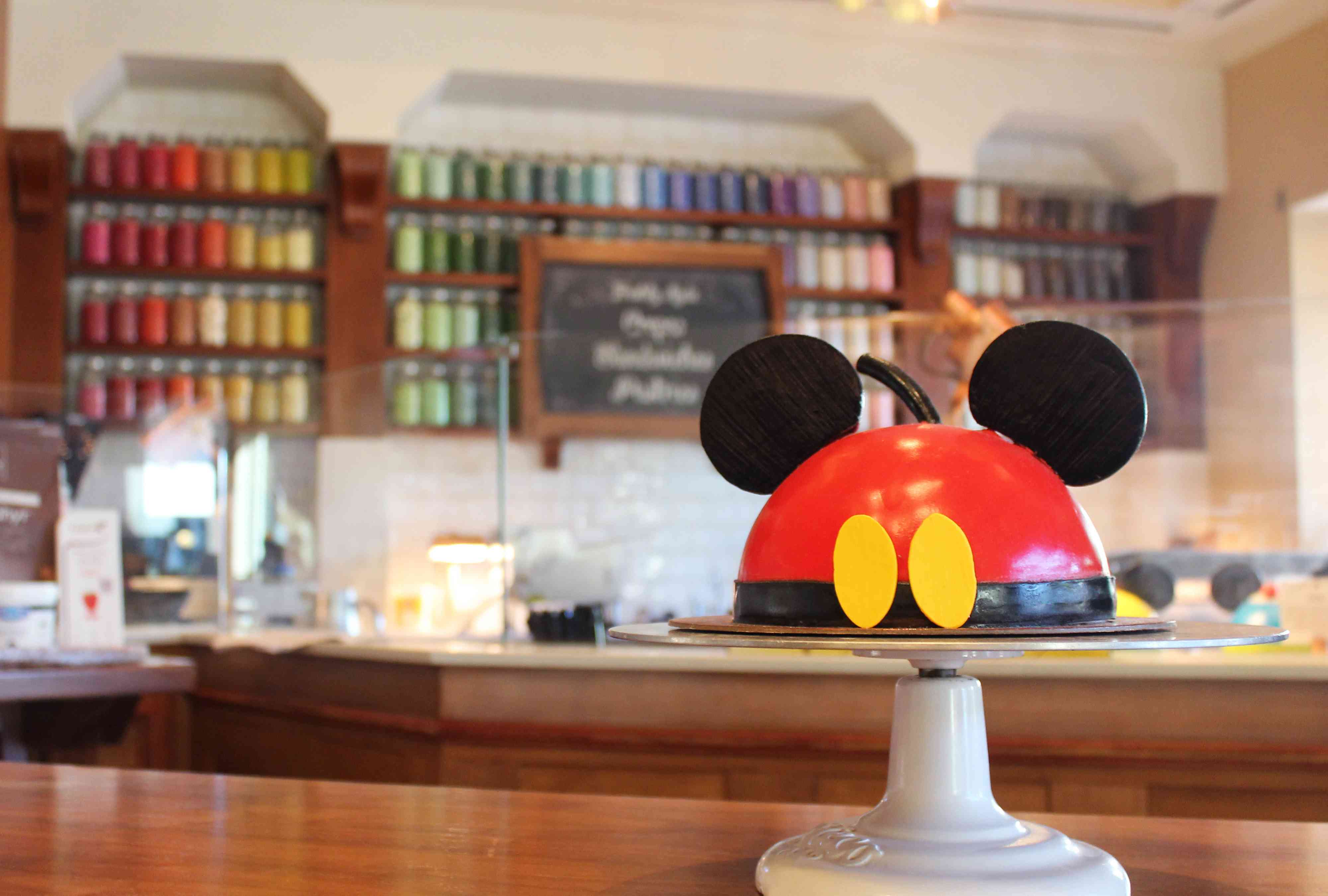 5 Disney World Activities for Grown-Ups, From Cake Decorating to Sangria University