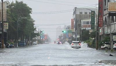凱米炸雨+滿潮！台南安南區大淹水 灌進住家水深20公分
