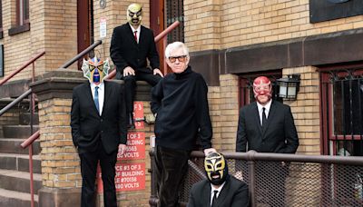 Nick Lowe on Why He Made a New Rock Album: ‘People Want to Hear Short, Punchy Tunes’