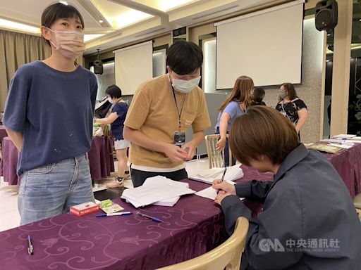 新竹台派大辦桌 罷免高虹安行動志工：連署逾千份