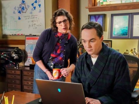 The Return of Two Big Bang Stars Offers A Hint of What Will Happen During the Young Sheldon Finale