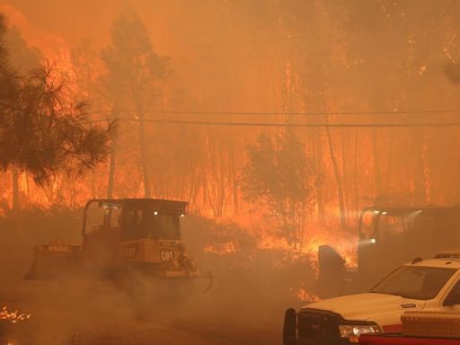 Un incendio arrasa 150.000 hectáreas en California y se convierte en el sexto más grande en la historia del estado