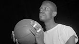 Bill Russell, NBA Trailblazer, Dies At 88