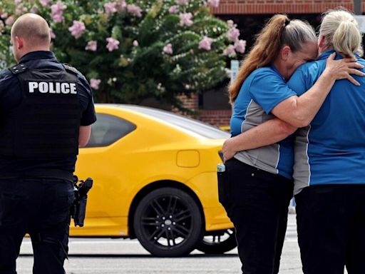 PHOTOS: Kernersville Food Lion evacuated after reported shooting