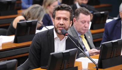 Janones critica esquerda por Pablo Marçal: "Transforma coach de merda em celebridade" - Congresso em Foco
