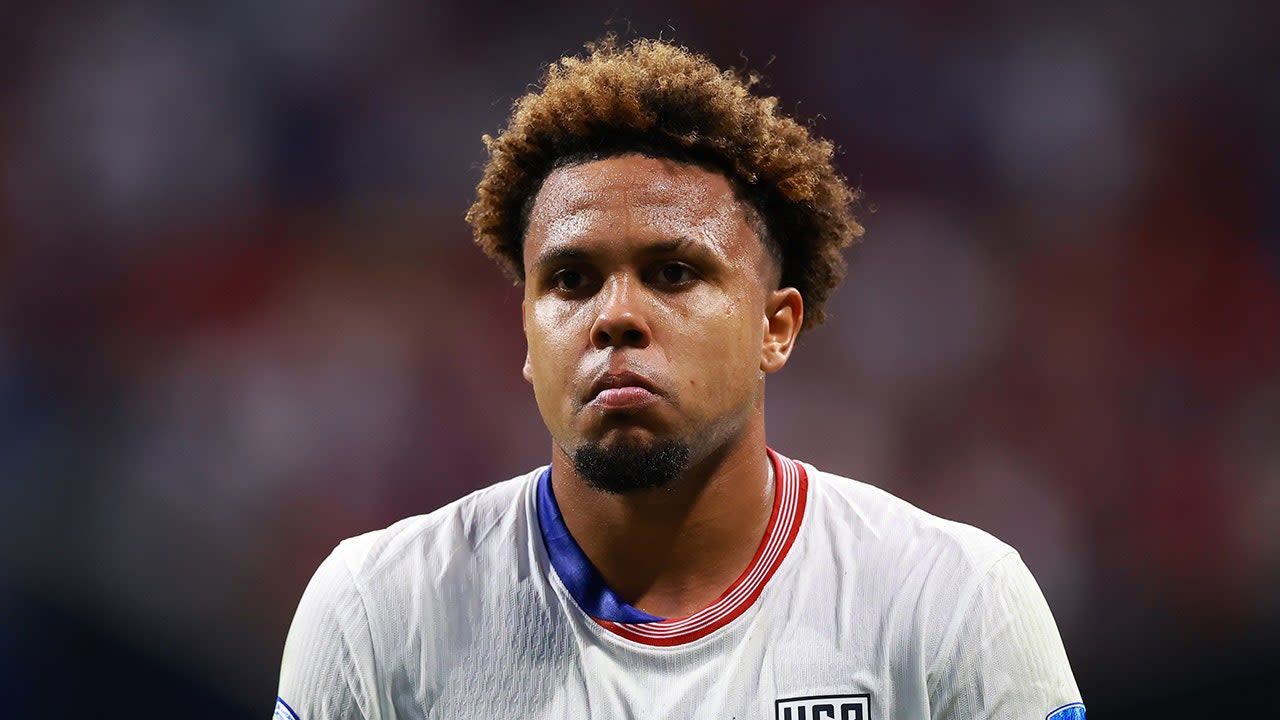 USMNT, down a player after Timothy Weah red card, falls to Panama in shocking Copa América match