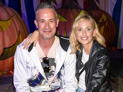 Sarah Michelle Gellar, Freddie Prinze Jr. share sweet photo for wedding anniversary