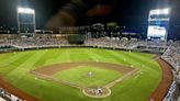 Aggies outlast Gators in Omaha opener