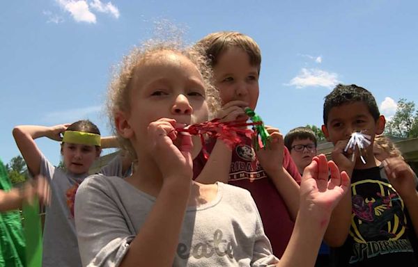 'I just felt overwhelmed with love': Students at Wilkesboro Elementary celebrate their Principal of the Year