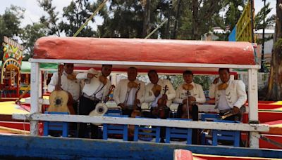 El mariachi en Xochimilco ya no toca La Cucaracha; sus precios, por las nubes