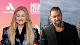 Kelly Clarkson 'Didn't Know How to Segue' After Jason Momoa's Hip Thrust