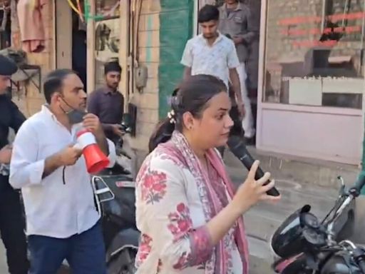 ‘Dukaan band karwa dungi’: IAS Tina Dabi tells shopkeepers during Barmer cleanliness drive