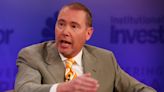 Billionaire ‘Bond King’ Jeff Gundlach tells the Fed it must choose between fighting inflation or rescuing banks—it can’t do both