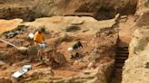 Archaeologists Discover Skeletal Remains, Remarkably Preserved Glassware at Ancient Roman Settlement