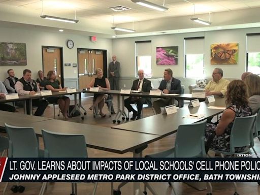 Lt. Governor Jon Husted discusses cellphone ban implementation with local school officials
