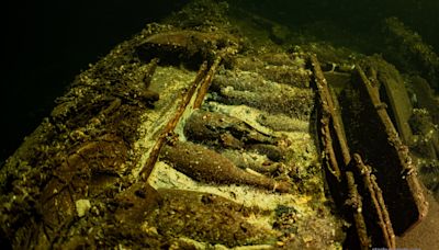 Divers discover shipwreck with champagne bottles after vanishing 171 years ago