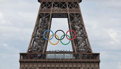 Los Juegos Olímpicos de París 2024 deslumbran con uniformes de alta costura