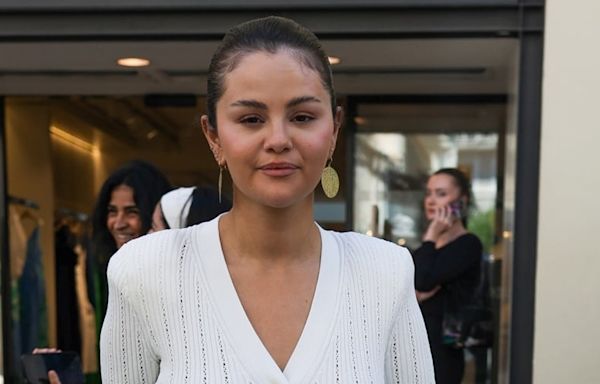Selena Gomez Shows Off Natural Beauty While Arriving in France for Cannes Film Festival