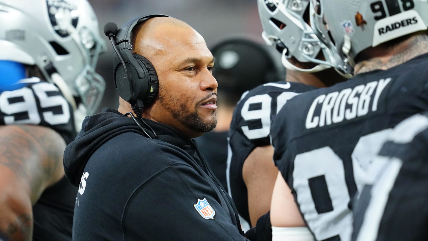 Raiders' Adams Sounds Off on Differences Between Pierce, McDaniels