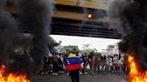 Al menos dos muertos en las protestas contra la reelección de Nicolás Maduro | Teletica
