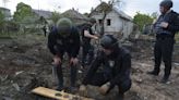 At least 11 killed as Russia presses forward with its offensive in northeastern Ukraine - WTOP News