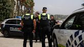 La Policía reduce a tiros a un hombre tras embestir un control con su coche y herir a cuatro agentes en Málaga