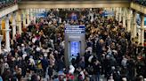 Eurostar services to restart on Sunday – but further delays likely