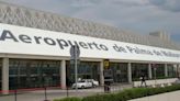 Trabajadores del aeropuerto inician una recogida de firmas para pedir la gratuidad del parking de empleados