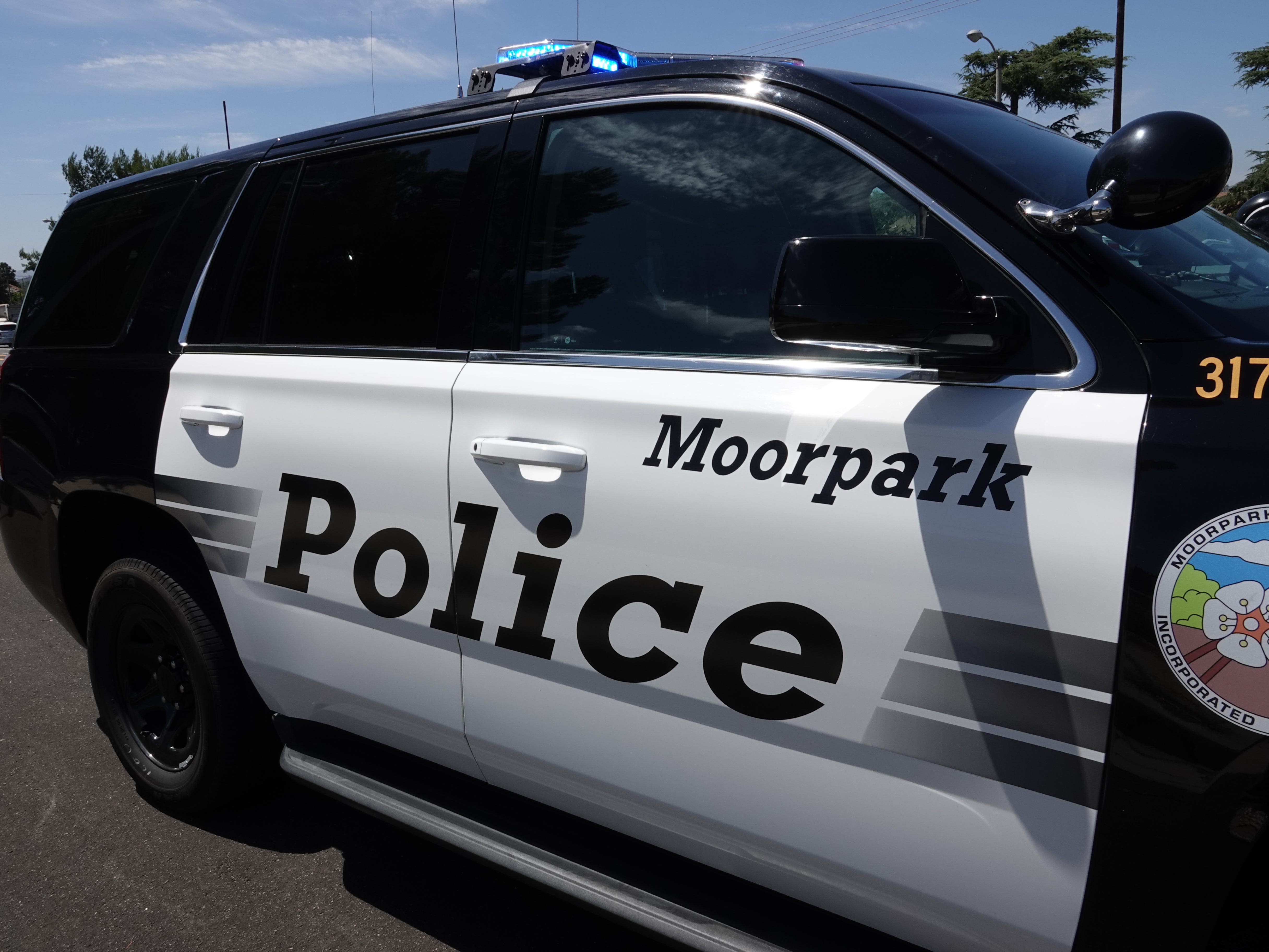 Barricade situation at Moorpark apartment complex brings sheriff's personnel