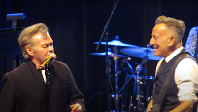 Springsteen jams with Mellencamp, Jackson Browne and more in N.J. (VIDEOS)