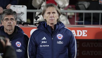 Ricardo Gareca se fue abucheado por hinchas peruanos en su debut con Chile en Copa América - El Diario NY