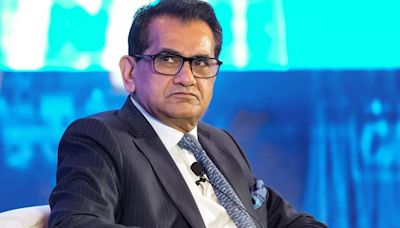 "From fragile five to top five": Ex-NITI Aayog CEO Amitabh Kant highlights India's economic growth - ET Infra
