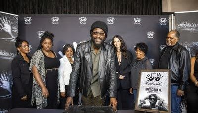 Guitar Center Inducts Guitarist Gary Clark Jr. Into RockWalk