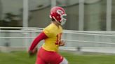 Patrick Mahomes: I’m the reason there hasn’t been behind-the-back pass in Chiefs game