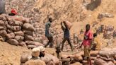 Los ‘minerales de sangre’ africanos empañan la imagen de Apple y alimentan la tensión entre el Congo y Ruanda