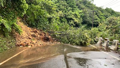 快訊／陽明山多處土石崩落 馬槽方向道路中斷