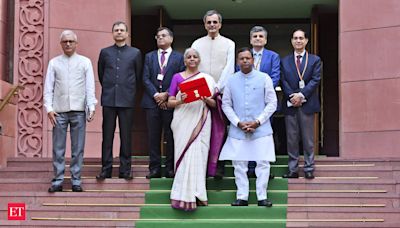 Budget 2024 continues path of fiscal consolidation, focuses on common man's interests: India Inc