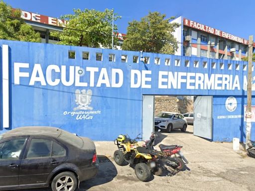Reportan asalto de hombres armados a estudiantes de la Universidad Autónoma de Guerrero al interior de plantel; esto sabemos