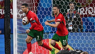 Portugal presenta candidatura a la Eurocopa con Pepe y Cristiano Ronaldo inmunes al paso del tiempo