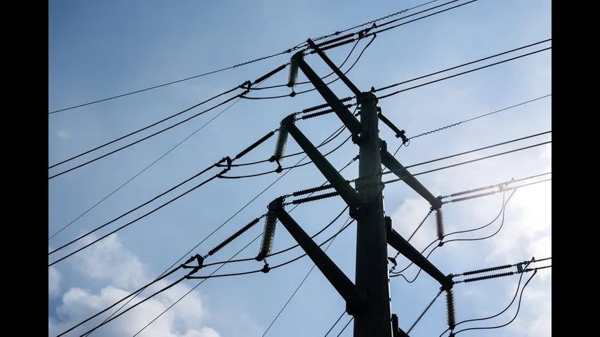 State grid operator asks Texans to reduce energy use Thursday afternoon as demand spikes