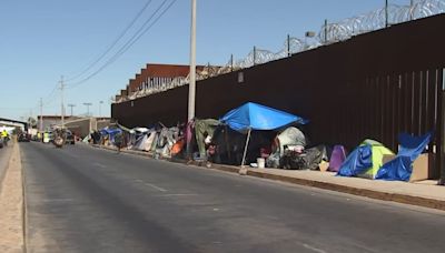 Asylum hopefuls camp out at San Luis Port of Entry