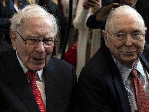 Buffett talks succession plan, pays tribute to Munger at annual meeting