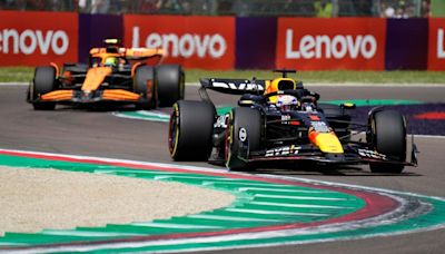 Max Verstappen, por poco, pero vuelve a ganar ahora en Imola